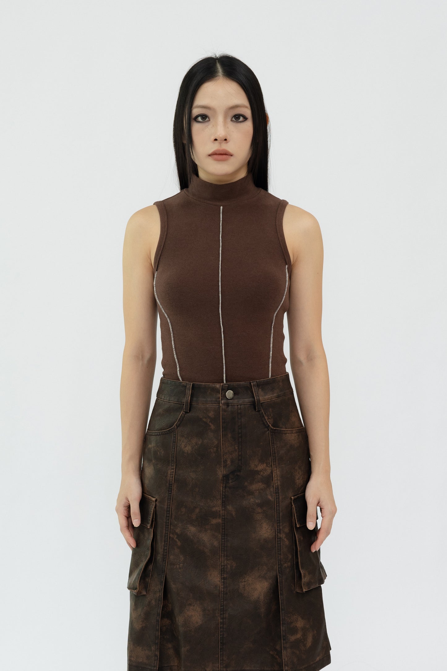 Basic Sleeveless Top .