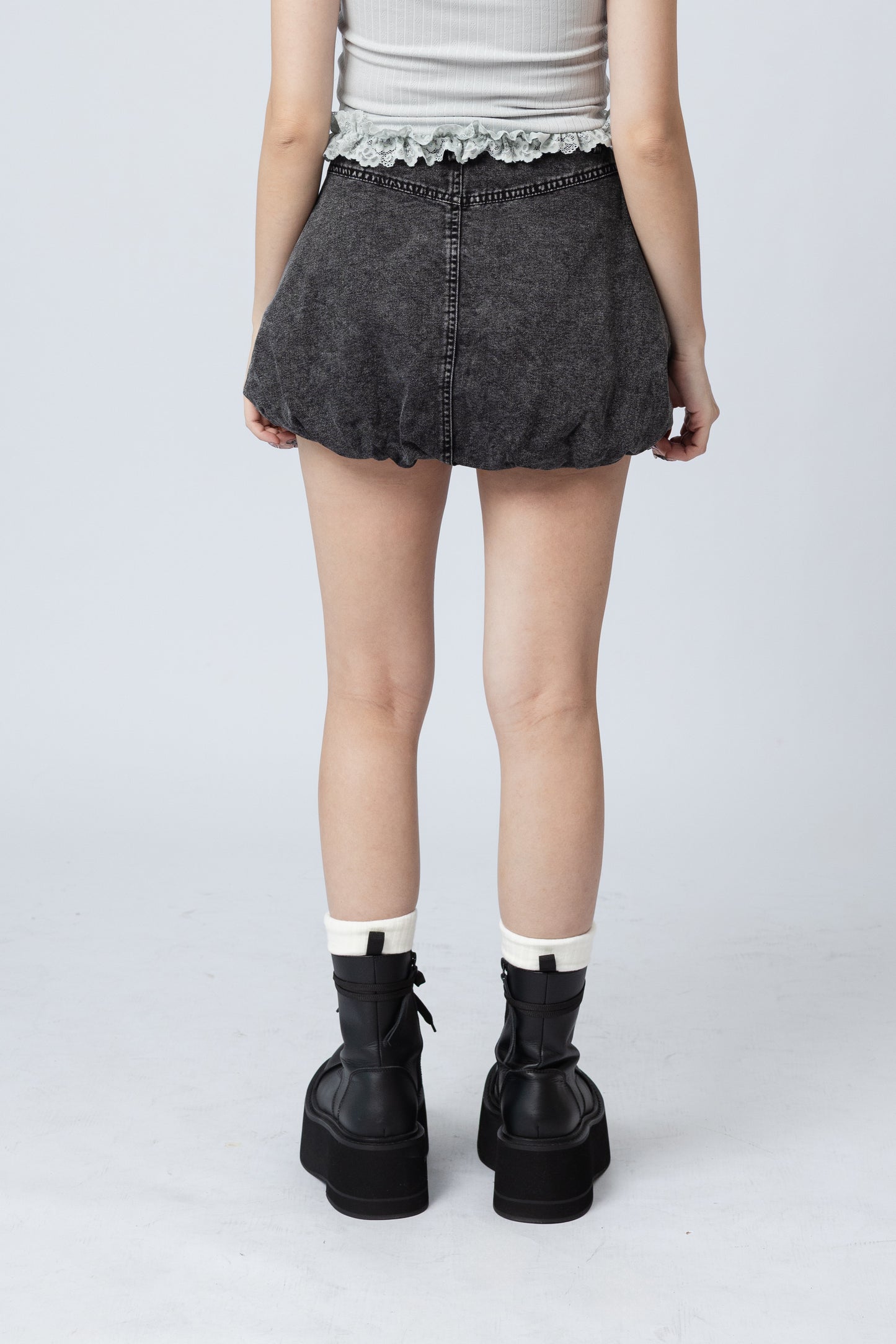 Bubble Hem Jean Skirt .