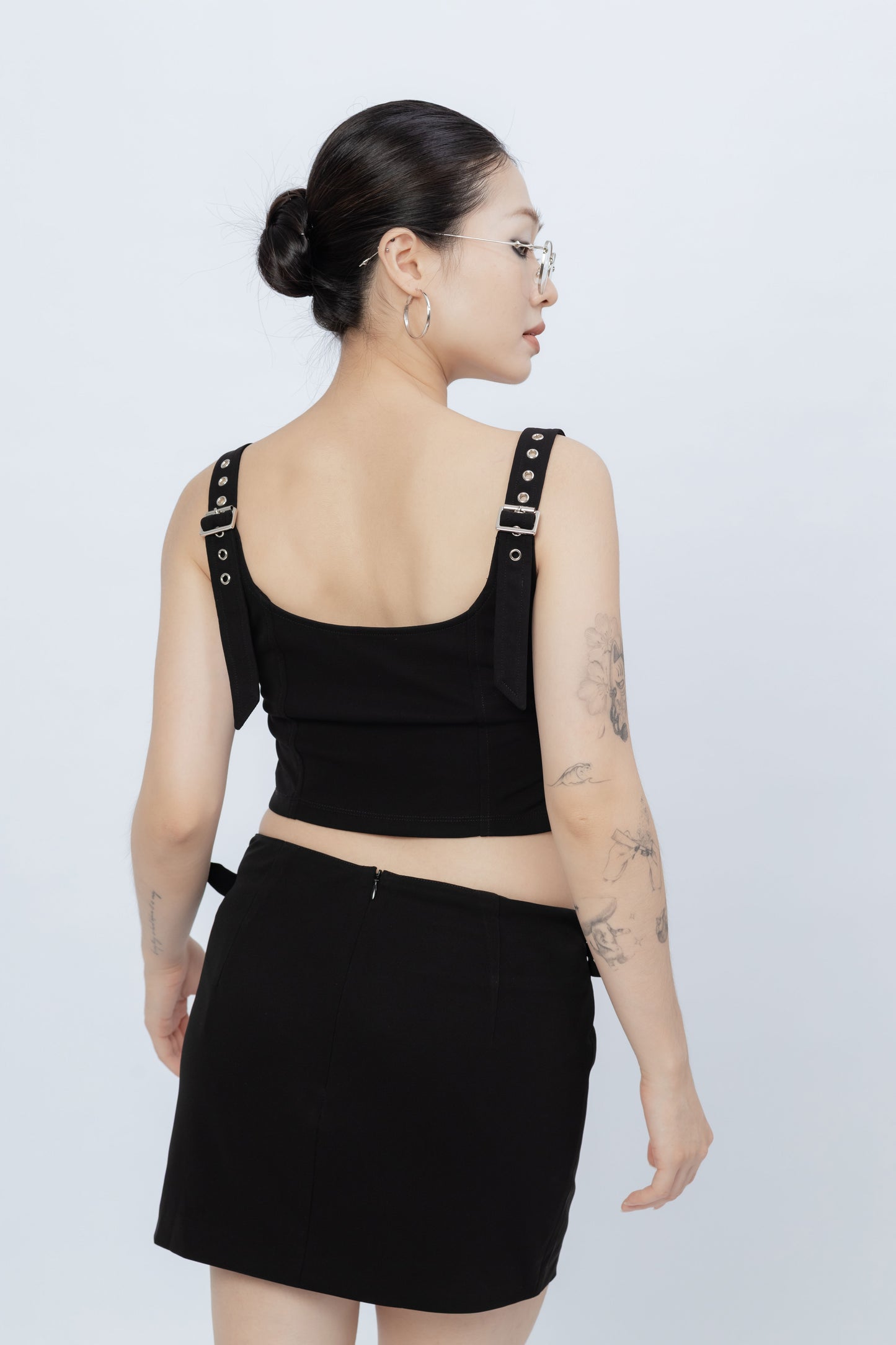 Zip Up Crop Tank Top .