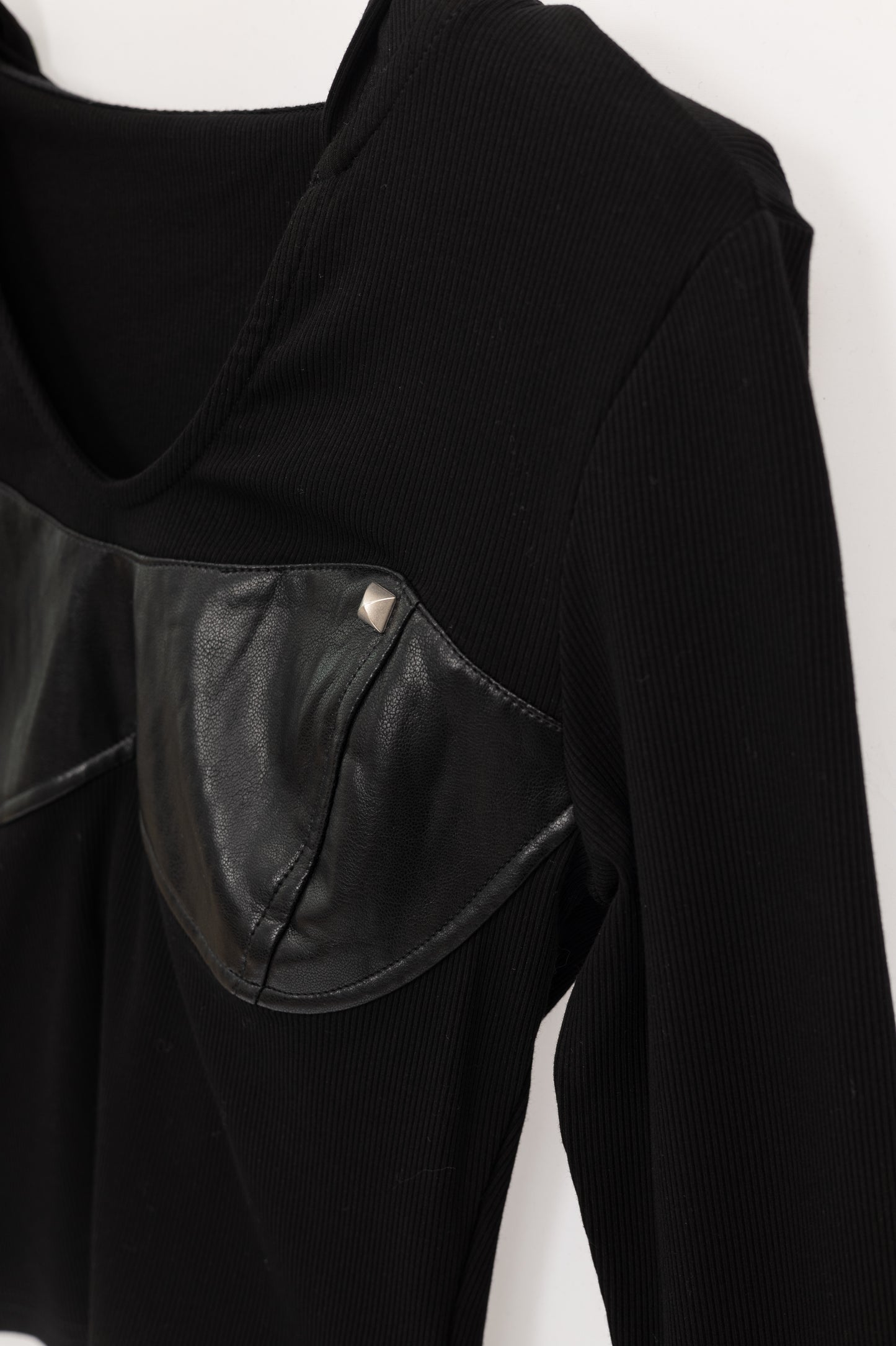 Hooded Long Sleeve Top .