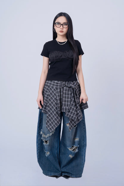 Irregular-Patterned Plaid Skirt .