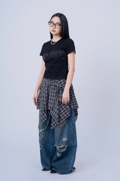Irregular-Patterned Plaid Skirt .