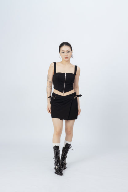 Buckle Design Skirt .