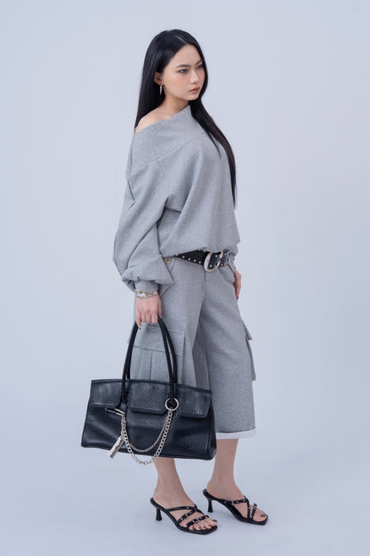 High Waisted Straight Leg 7-inch Pants .