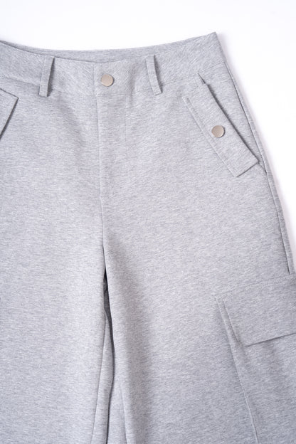 High Waisted Straight Leg 7-inch Pants .