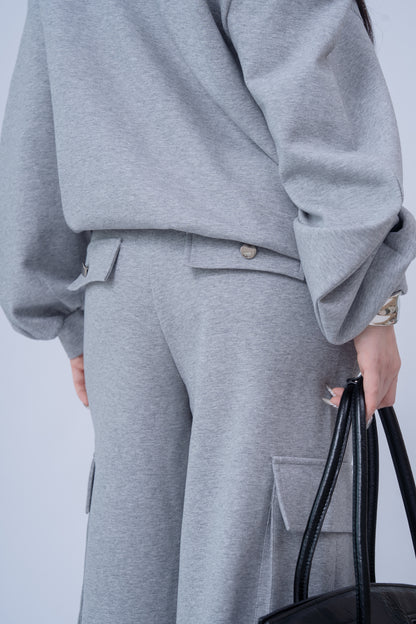 High Waisted Straight Leg 7-inch Pants .