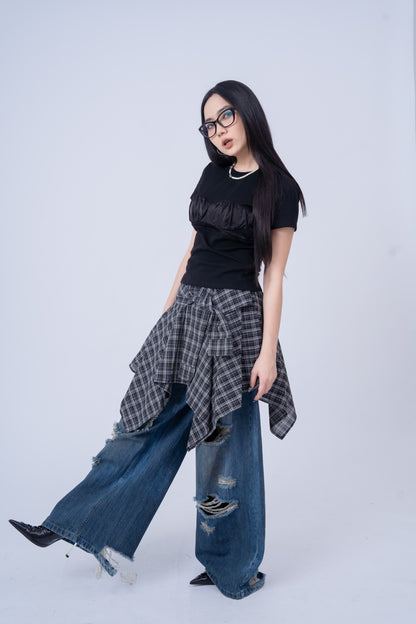 Washed Denim Ripped Baggy Jeans .